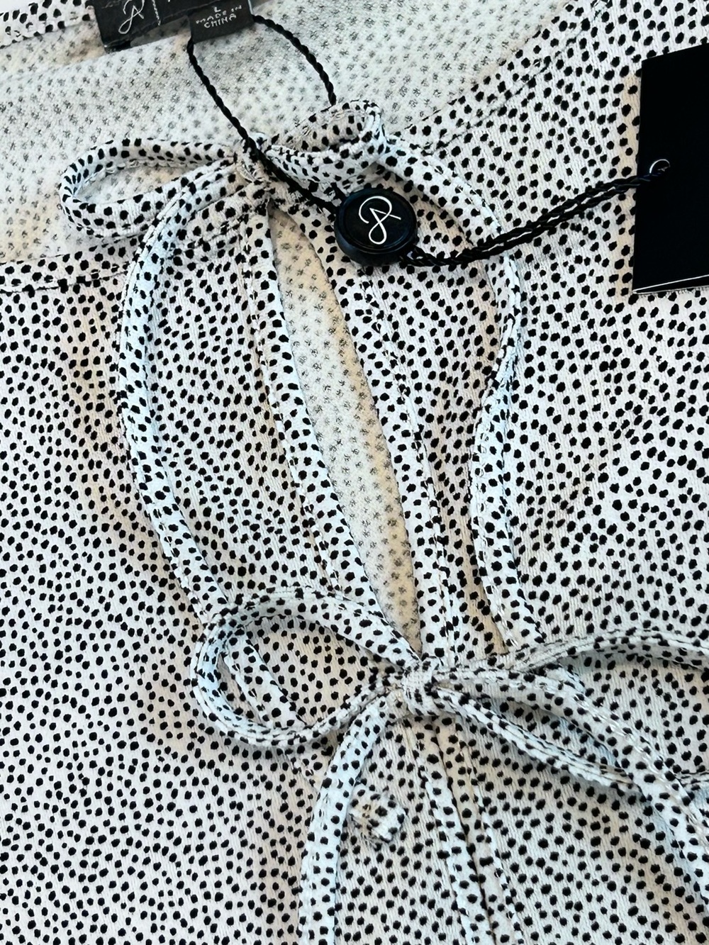Adrianna Papell Ivory Black Dot Double Tie Front Keyhole Flowy Top Women's L NEW - Picture 6 of 15